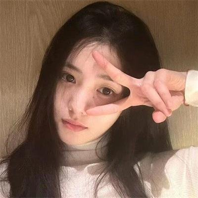 冰属性男子与酷酷女同事
